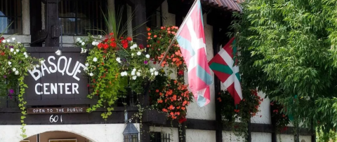 El Estado norteamericano de Idaho avanza en su intenci&oacute;n de prohibir la exhibici&oacute;n de la ikurri&ntilde;a en instalaciones oficiales