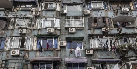 La econom&iacute;a china se desacelera por debajo del 5%