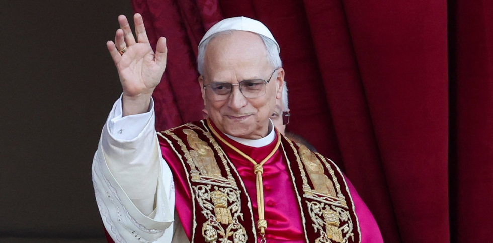 Un m&oacute;vil en la Capilla Sixtina: el fallo de seguridad que pudo dinamitar el c&oacute;nclave que eligi&oacute; a Le&oacute;n XIV