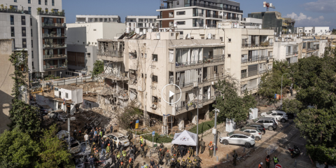El acuerdo que nadie ve &mdash; 82&ordf; Divisi&oacute;n desplegada, 82.000 edificios destruidos en Ir&aacute;n y un cr&aacute;ter en una calle de Tel Aviv