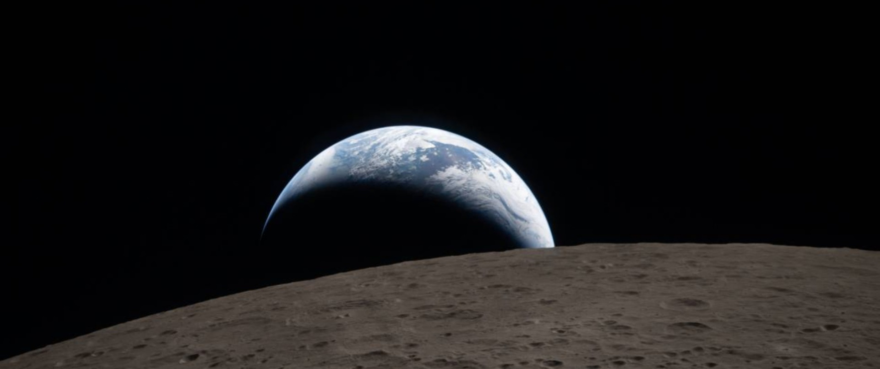 Volver a la Luna para no quedarse en la Tierra