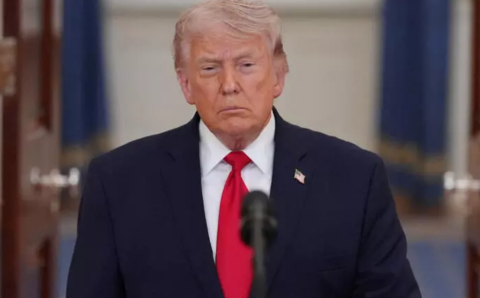 "Hasta la edad de piedra". Trump proclama la victoria, Israel hiere al mediador de paz y los asesores presidenciales confiesan que no hay un plan