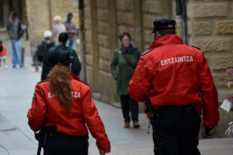 Agentes de la Ertzaintza (Irekia)