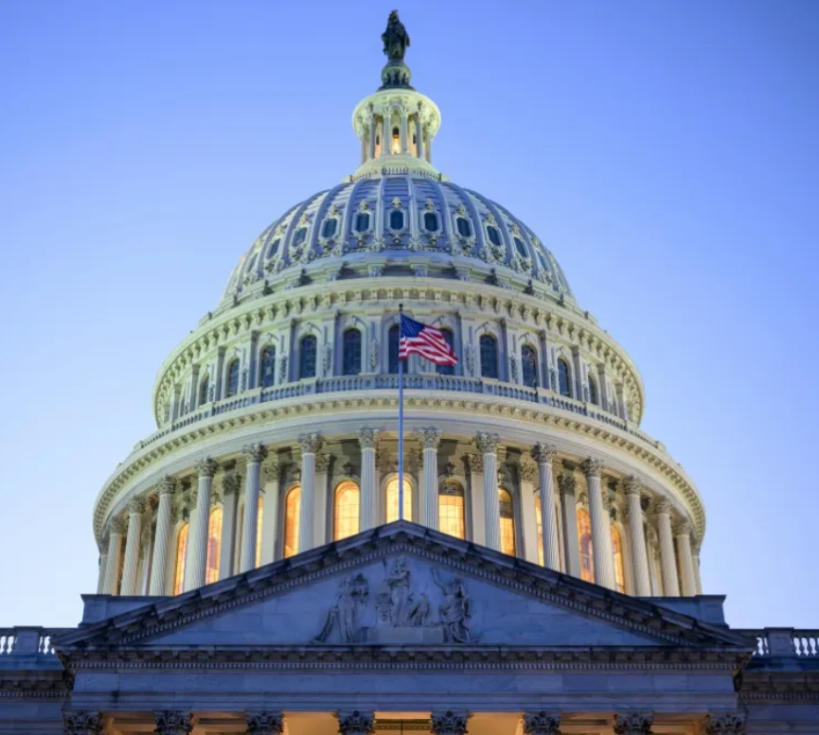 El Congreso de EE.UU. y los ovnis: la alianza m&aacute;s ins&oacute;lita de Washington