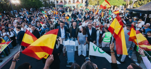Santiago Abascal: "Pedro S&aacute;nchez regala a los que acaban de llegar ayudas sociales que no llegan a los espa&ntilde;oles"