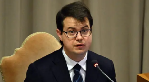 Christopher Olah: “Soy científico. Dirijo un equipo de investigación que estudia la estructura interna de la IA y encontramos cosas que son misteriosas, incluso inquietantes, en el interior de estos modelos”