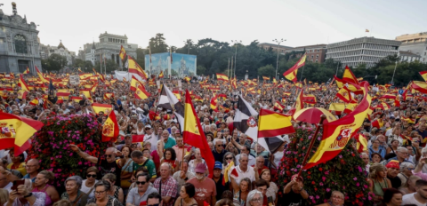 ¡Pedro Sánchez, hijo de puta!: España se echa a la calle para exigir libertad y seguridad en Ceuta