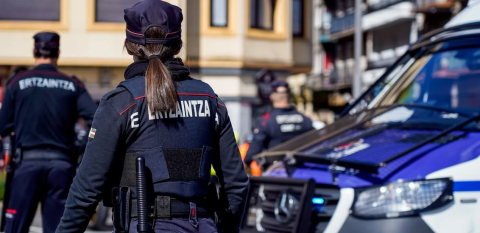 Cinco detenidos y un investigado por sendos robos en establecimientos hosteleros de Guecho y San Sebasti&aacute;n: todos son de origen magreb&iacute;