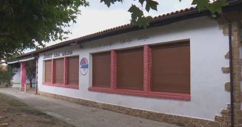 Crece la presión para cerrar el campamento 
